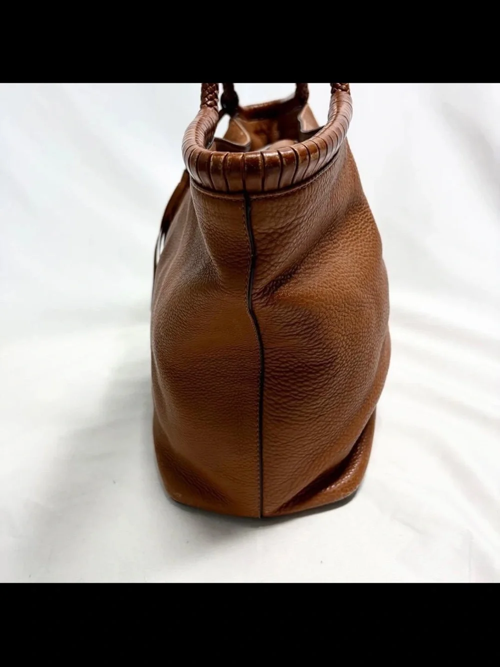 Tory Burch classic pebble